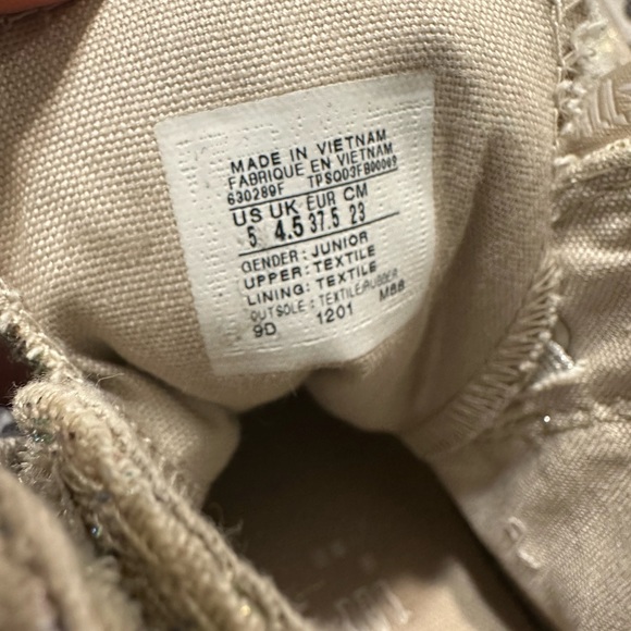 Consverse - Picture 2 of 2